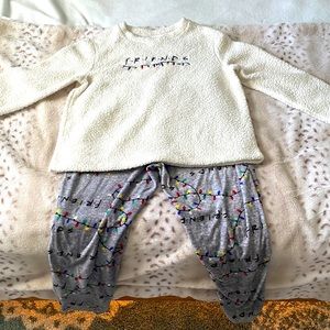 Friends Tv Show pj set,size large(12-14),only worn once or twice,great condition